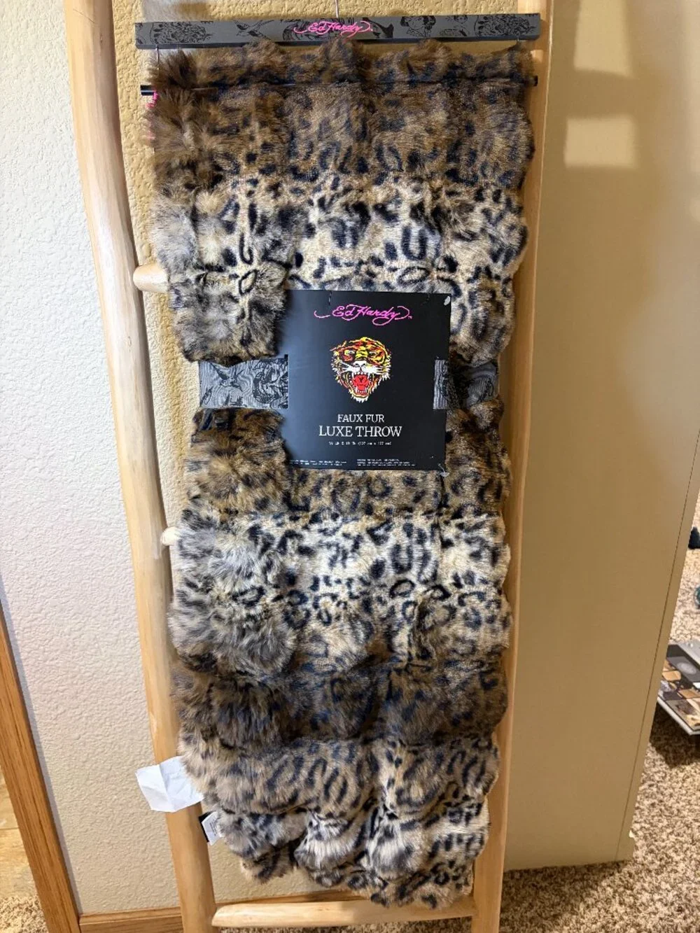 Ed Hardy Leopard Faux Fur Luxe Throw Blanket 50x70 Scalloped Trim NWT